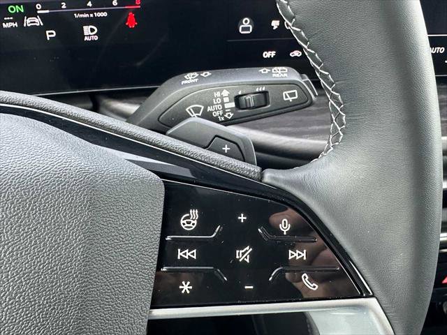 Used 2025 Audi Q5 Premium w/ Convenience Package image 36