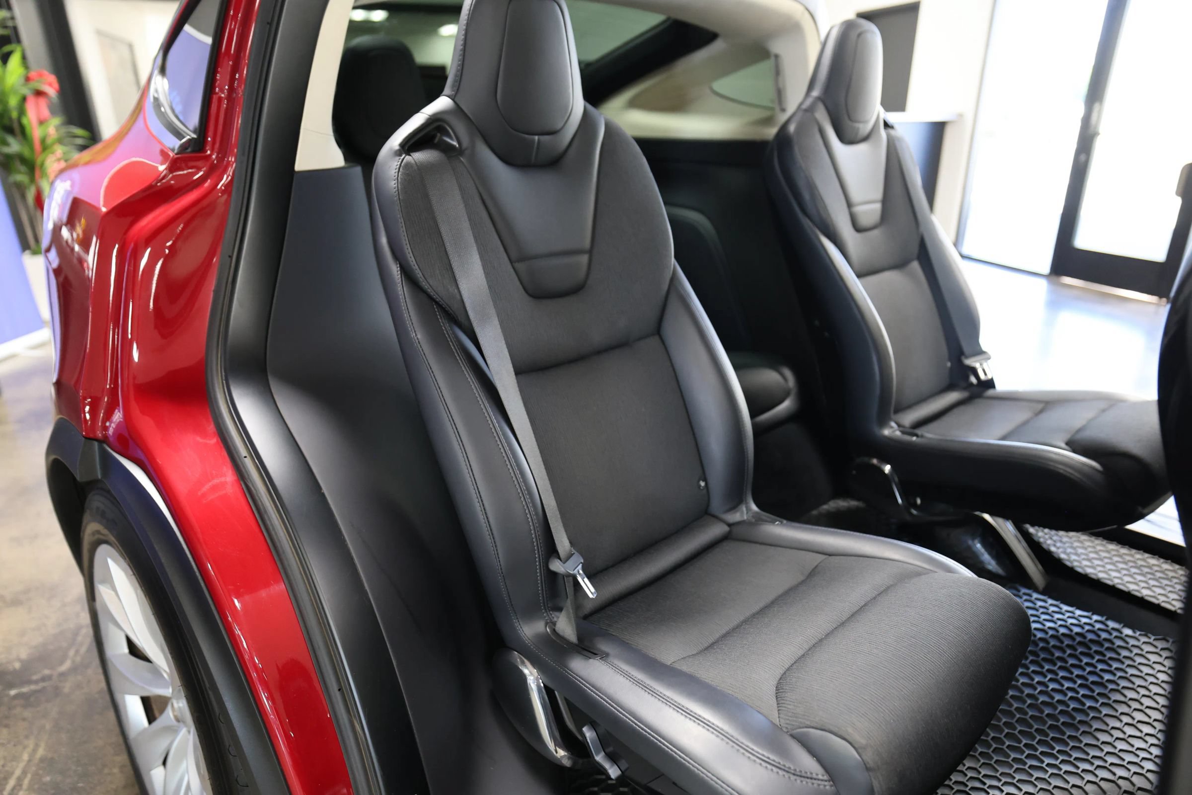 Used 2016 Tesla Model X 75D AWD/4WD image 40
