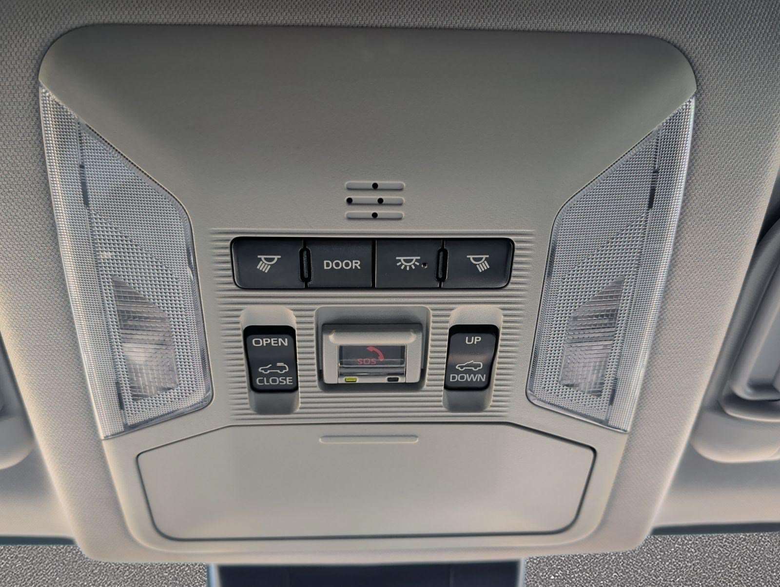 Used 2021 Toyota RAV4 XLE w/ Convenience Package FWD image 22