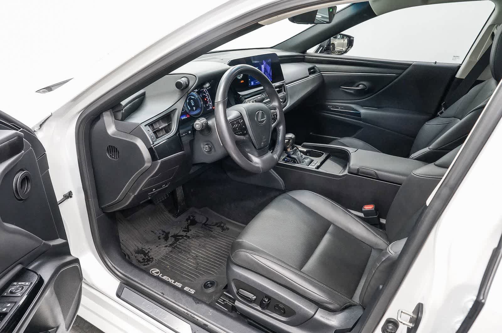 Used 2023 Lexus ES 300h w/ Premium Package FWD image 18