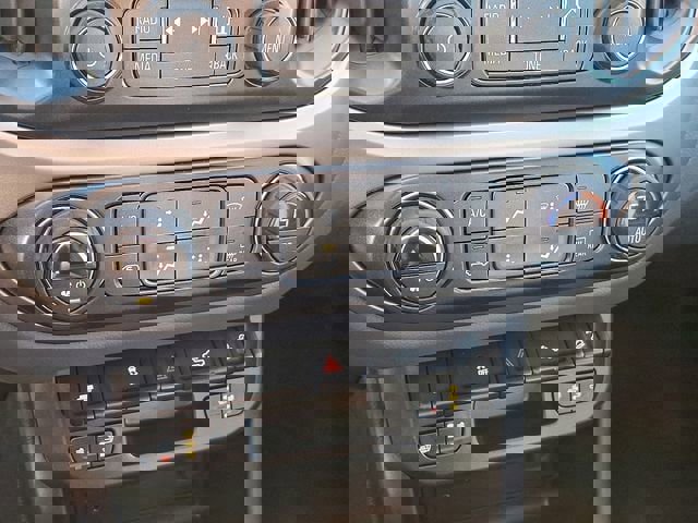 Used 2017 Chevrolet Colorado Z71 image 25