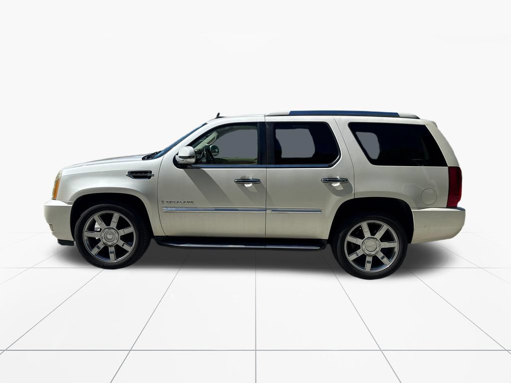 Used 2007 Cadillac Escalade AWD w/ Information Package image 4