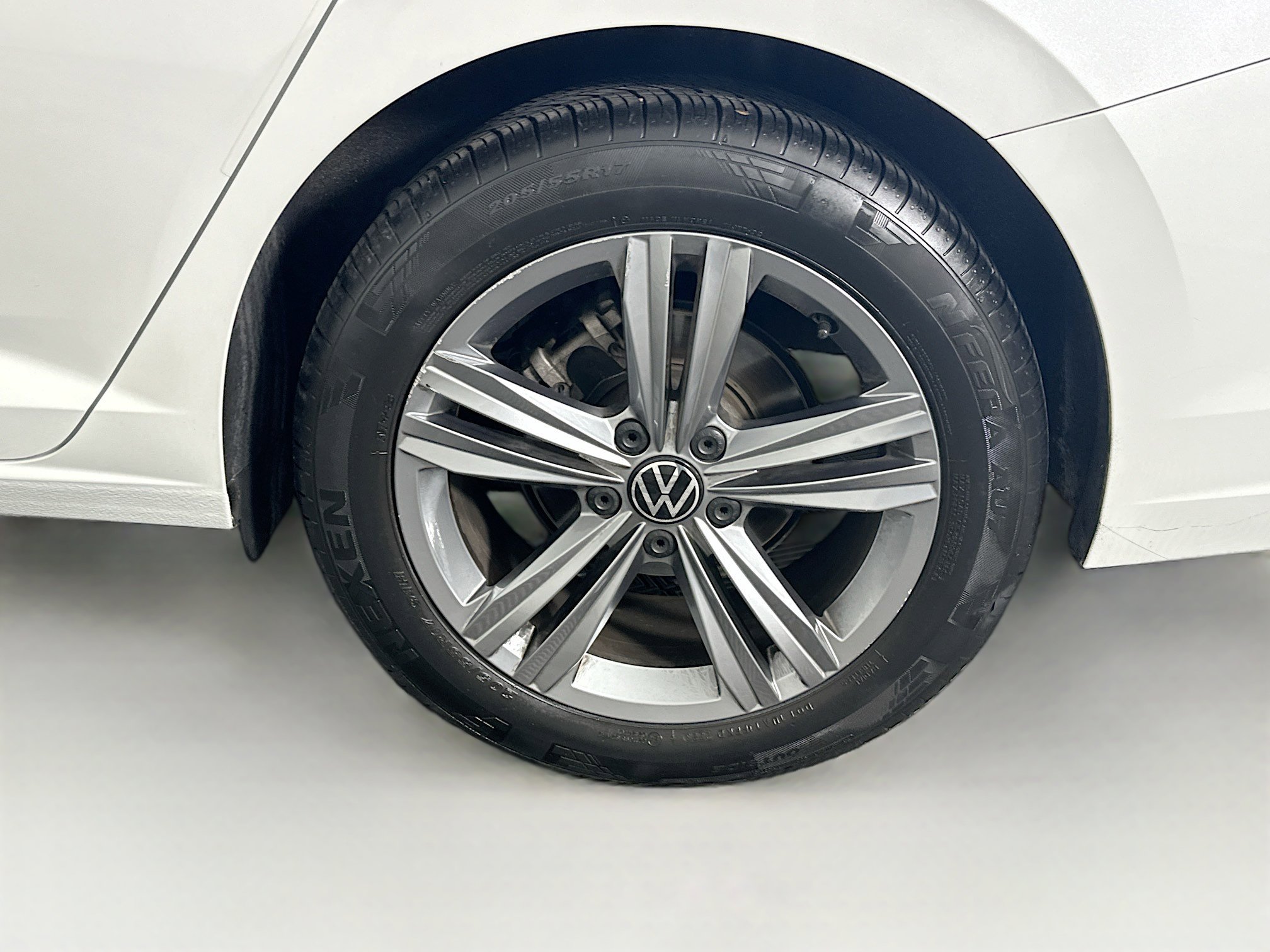 Used 2024 Volkswagen Jetta SE image 11