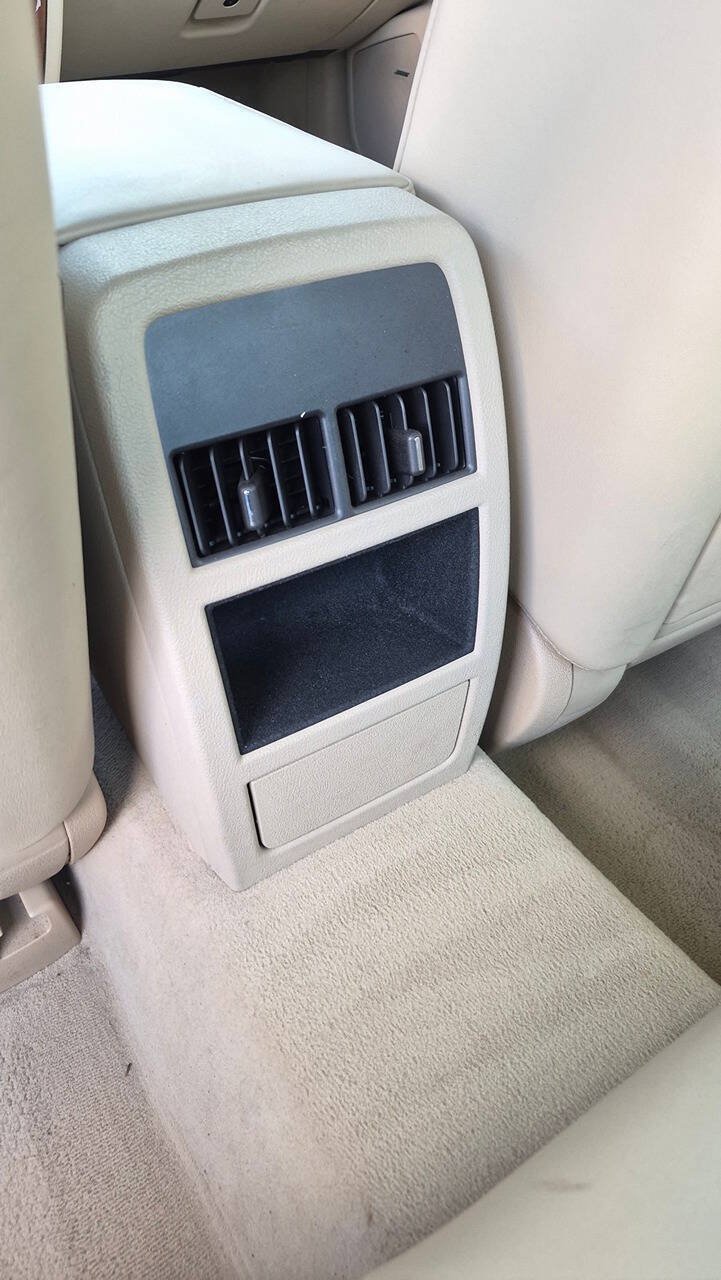 Used 2005 Cadillac STS w/ Preferred Equipment Group RWD image 41