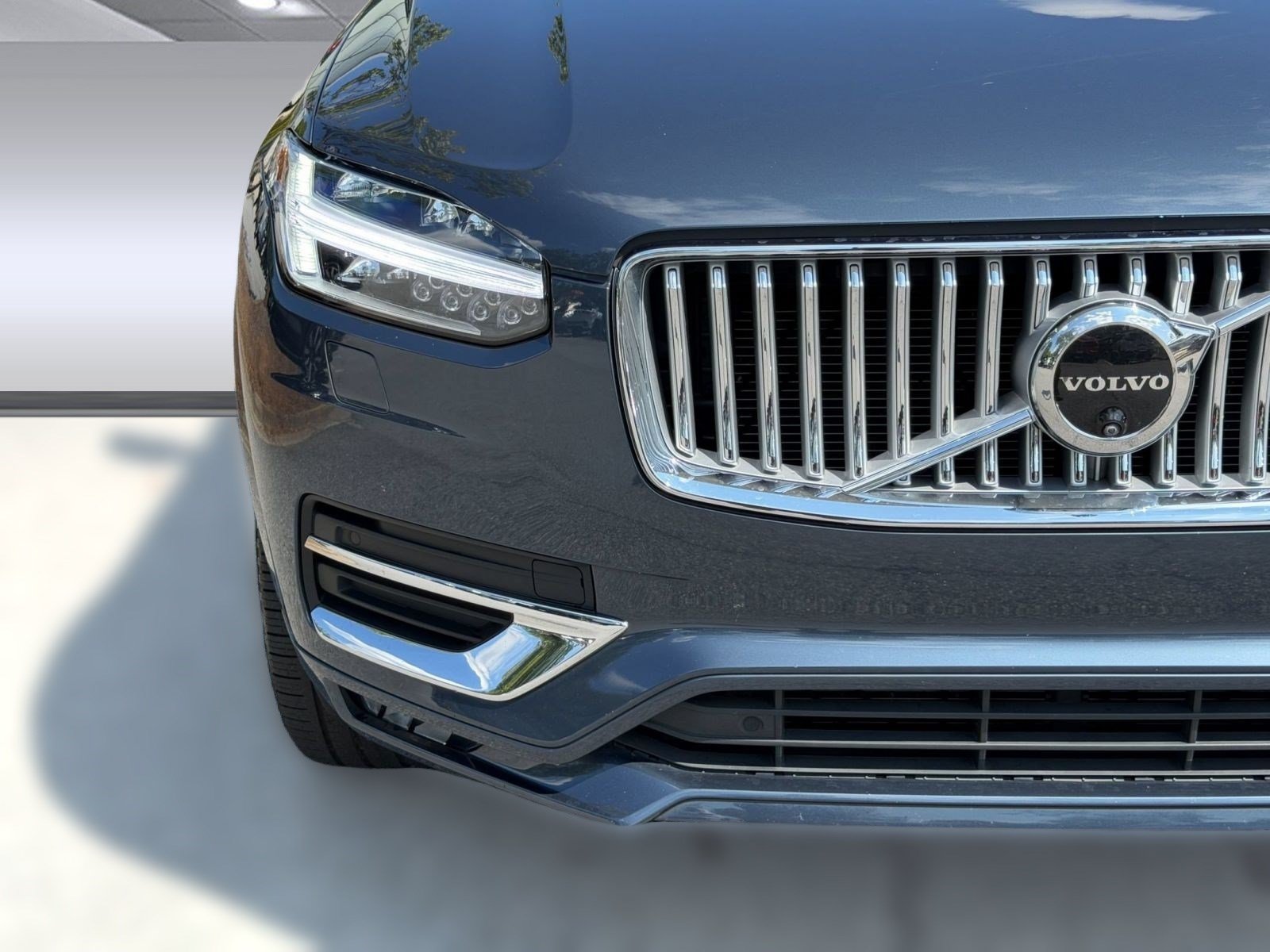 Used 2025 Volvo XC90 B6 Plus w/ Protection Package Premier AWD/4WD image 11