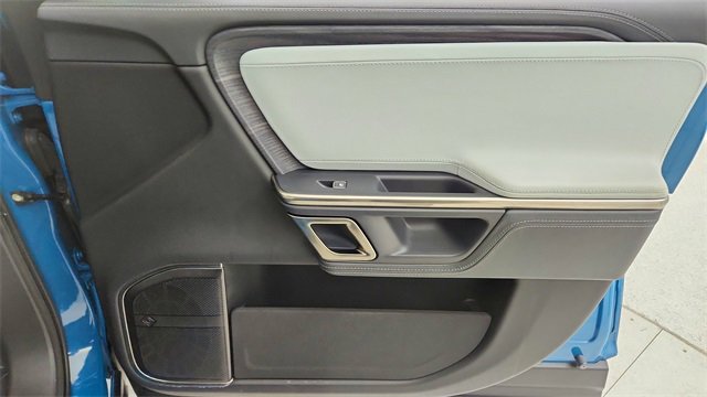 Used 2024 Rivian R1S Launch Edition image 24