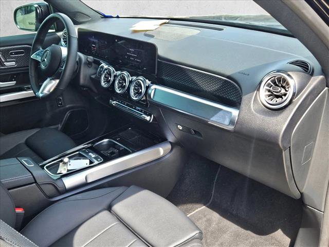 Used 2024 Mercedes-Benz EQB 300 4MATIC image 18