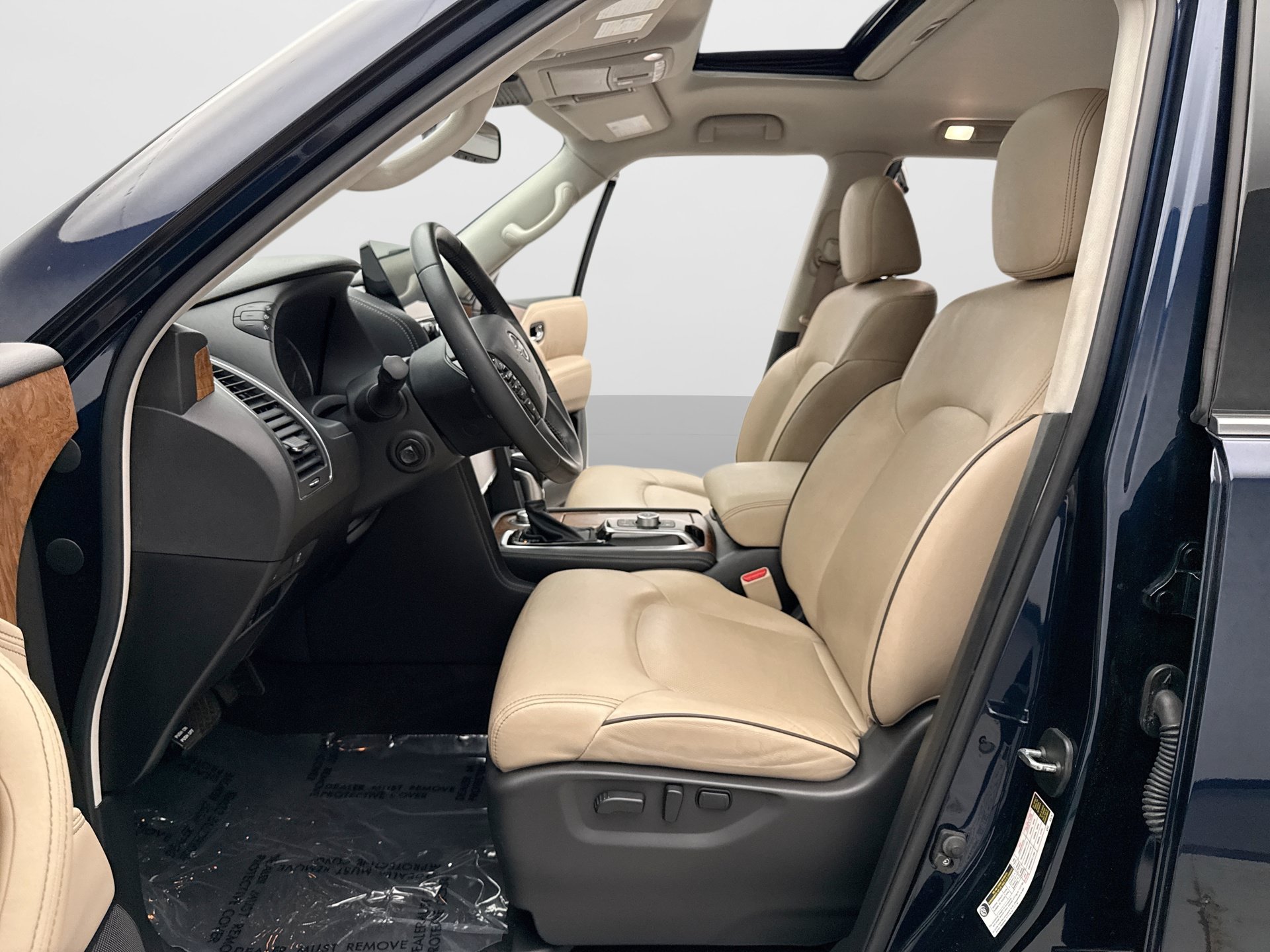 Used 2022 Nissan Armada SL w/ Captain's Chairs Package AWD/4WD image 13
