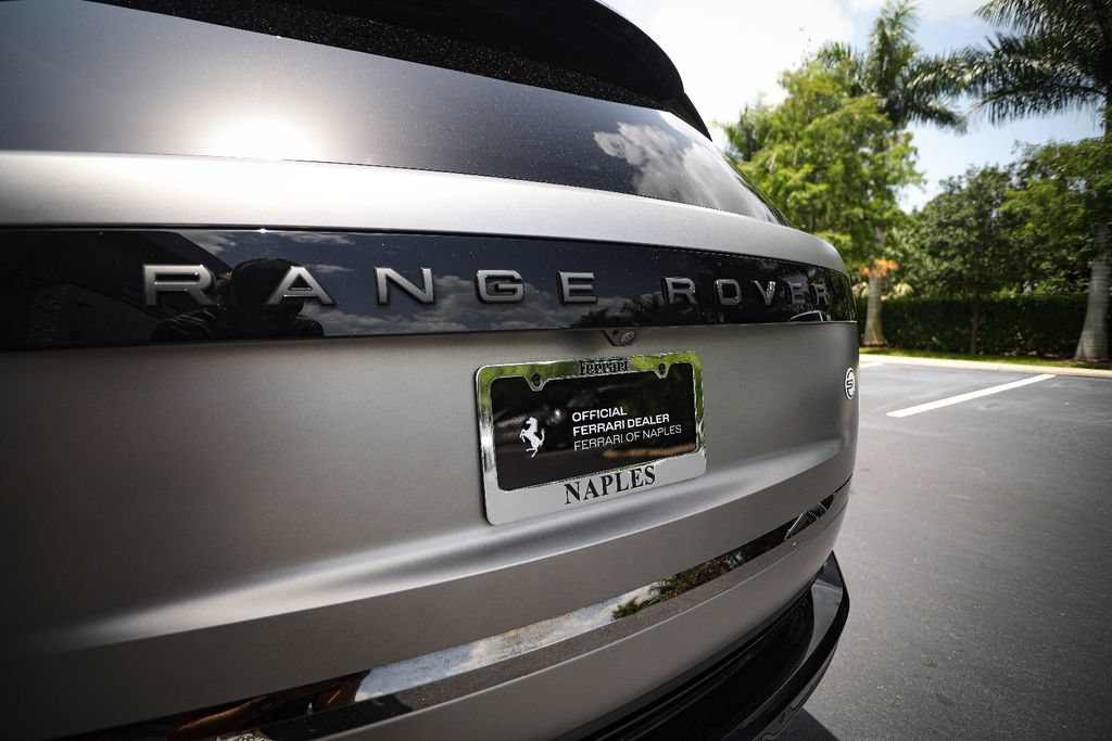 Used 2023 Land Rover Range Rover SV AWD/4WD image 17