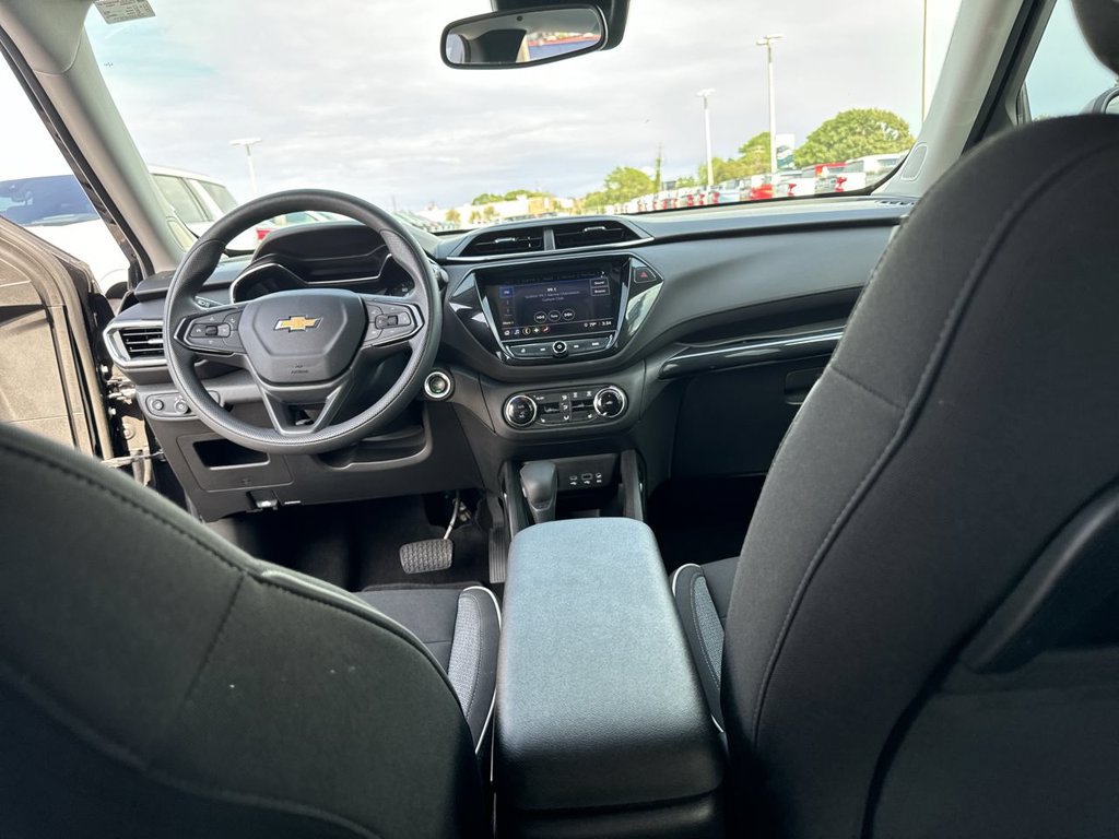 Certified 2021 Chevrolet TrailBlazer LT w/ Convenience Package FWD image 28