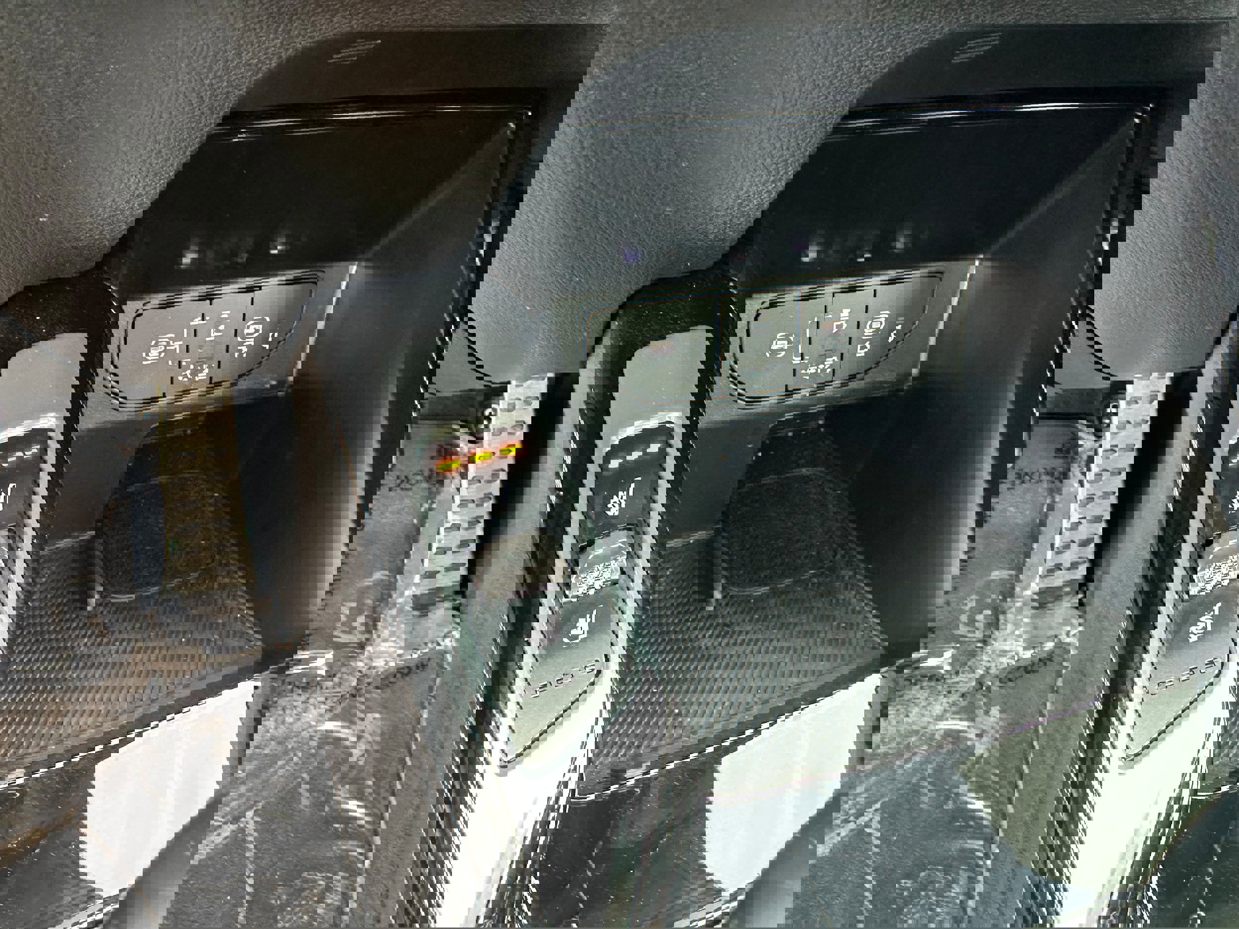 Used 2025 Kia Sorento SX Prestige w/ Sage Leather Package image 48