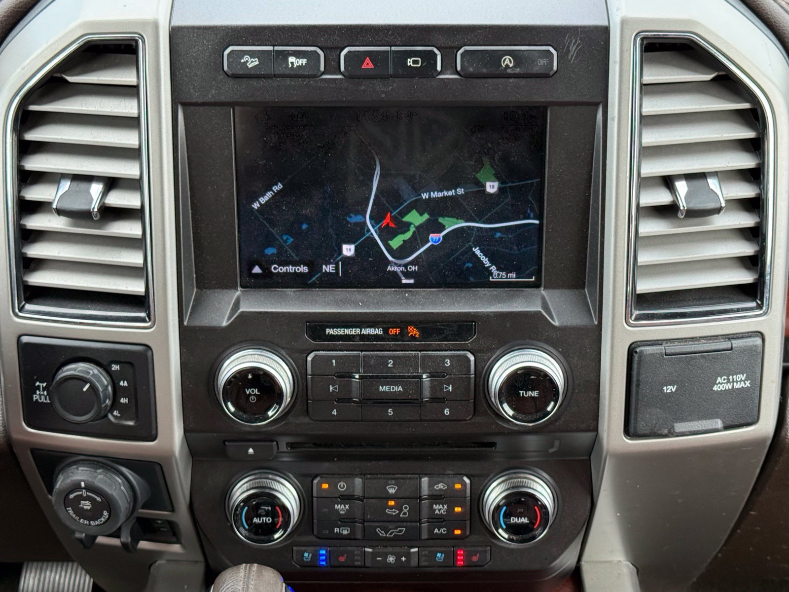 Used 2018 Ford F150 King Ranch w/ Equipment Group 601A Luxury AWD/4WD image 20