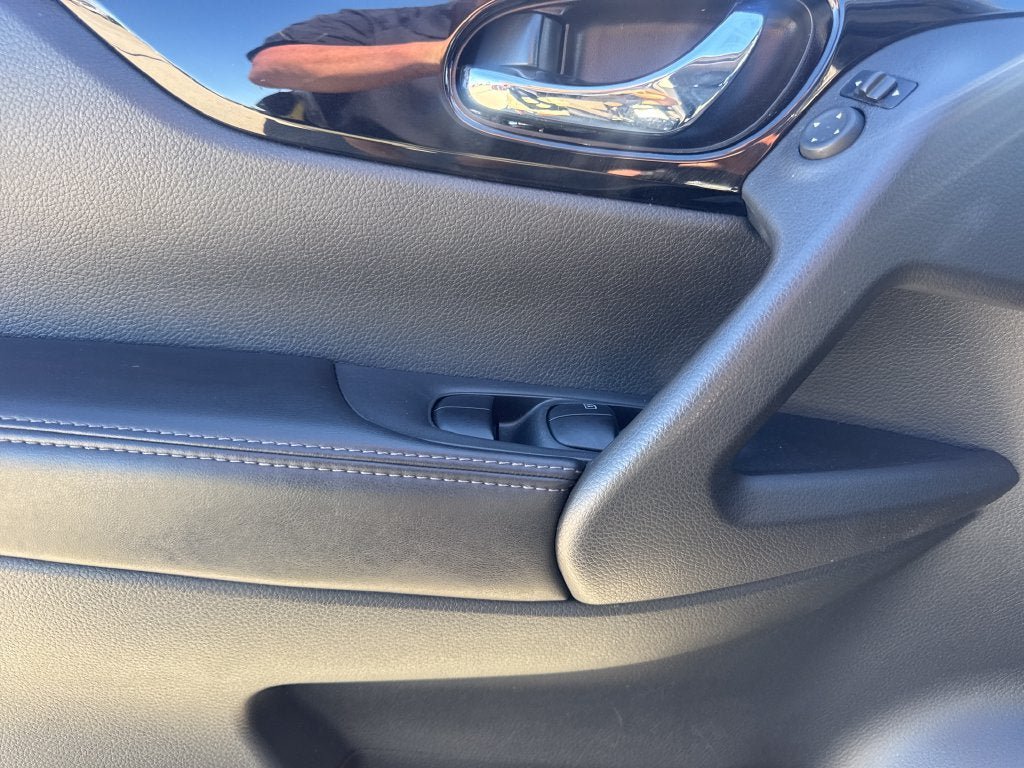 Used 2022 Nissan Rogue Sport SV w/ Technology Package FWD image 18