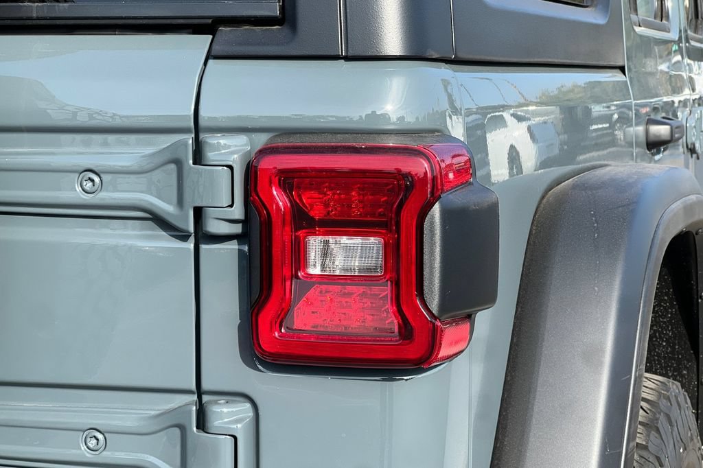 New 2026 Jeep Wrangler Unlimited Rubicon AWD/4WD image 26
