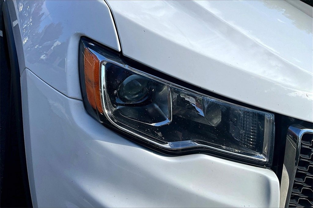 Used 2022 Jeep Grand Cherokee Limited image 27