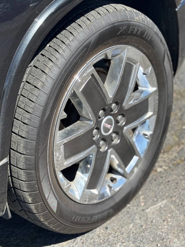 Used 2012 GMC Acadia Denali image 19