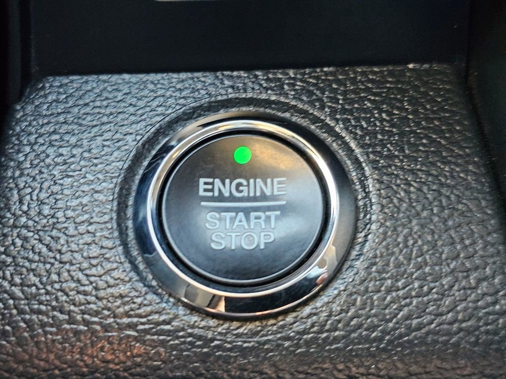 Used 2022 Ford F350 Platinum w/ FX4 Off-Road Package image 22