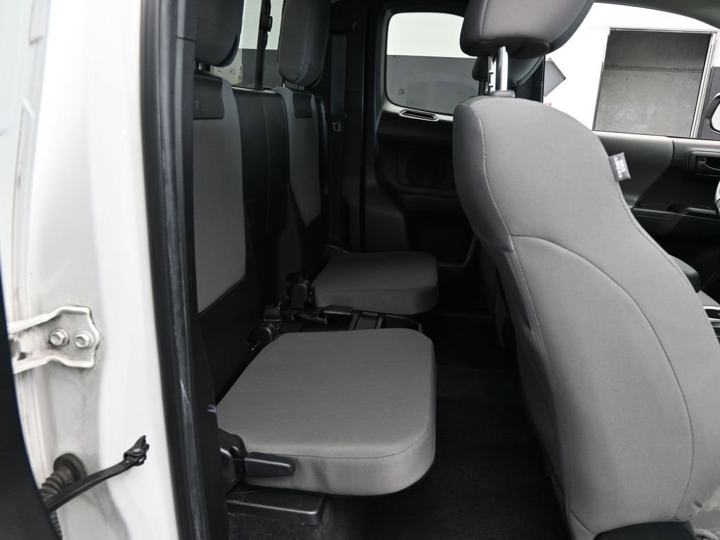 Used 2022 Toyota Tacoma SR image 34