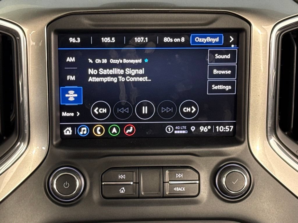 Used 2022 Chevrolet Silverado 1500 LTZ w/ LTZ Premium Package AWD/4WD image 17