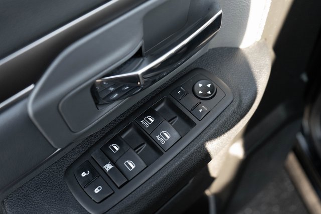 Used 2024 RAM 1500 Classic SLT image 16