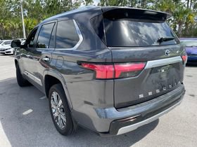 Used 2024 Toyota Sequoia Capstone image 4