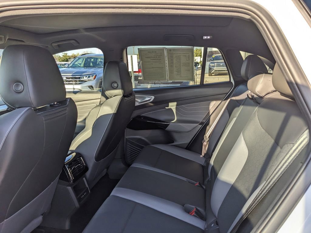 Used 2023 Volkswagen ID.4 Pro S RWD image 14