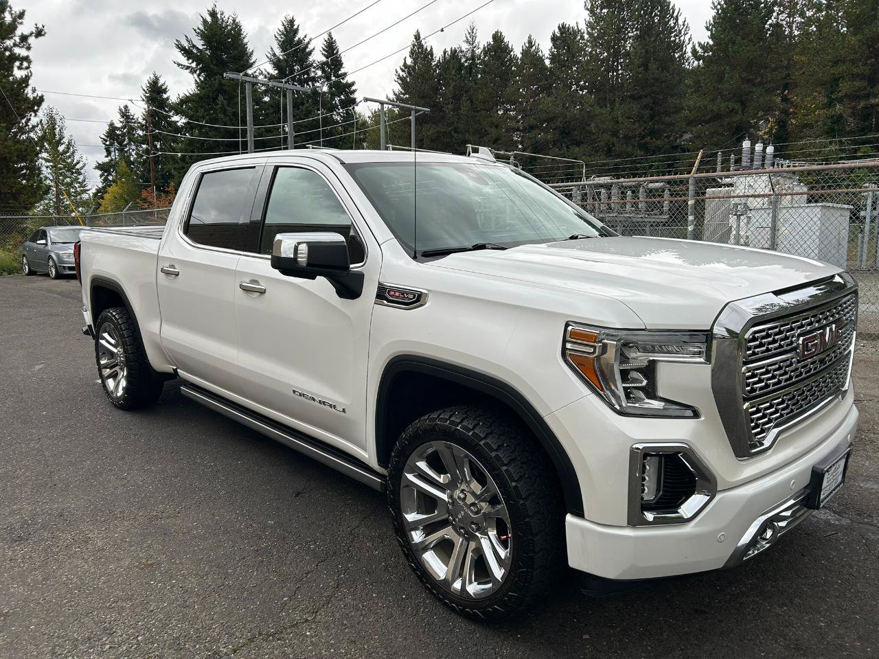Used 2019 GMC Sierra 1500 Denali w/ Denali Ultimate Package AWD/4WD image 3