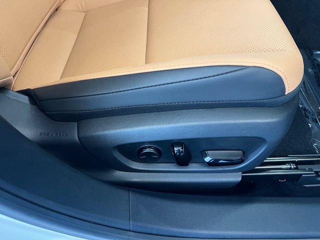 Used 2025 Lexus ES 300h w/ Premium Package FWD image 50
