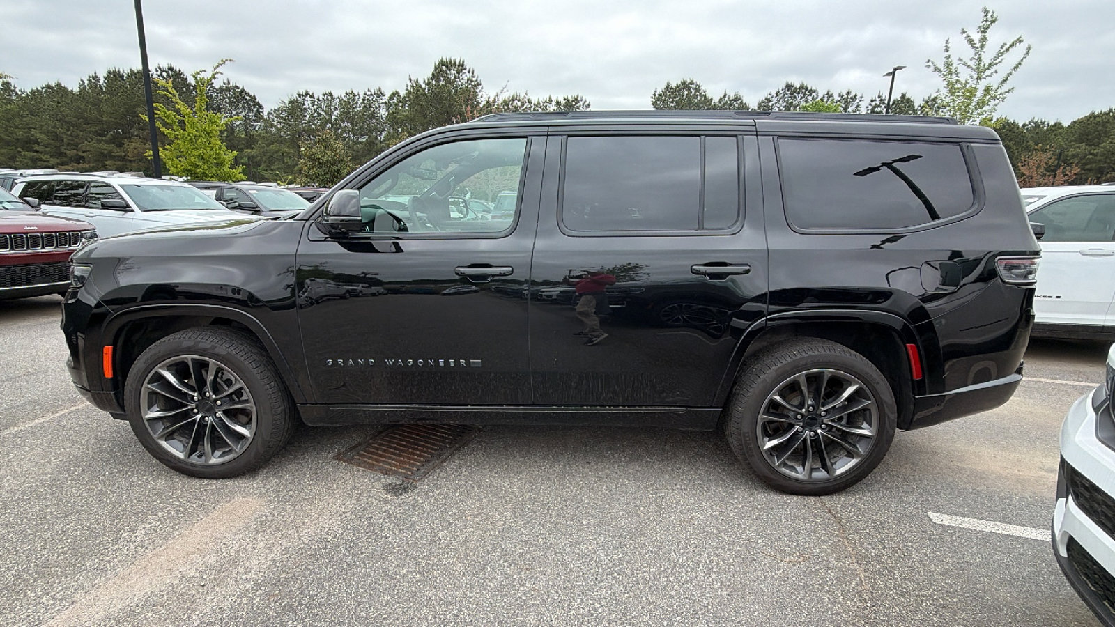 Used 2025 Jeep Grand Wagoneer Series II Obsidian w/ Quick Order Packagew 28T AWD/4WD image 11