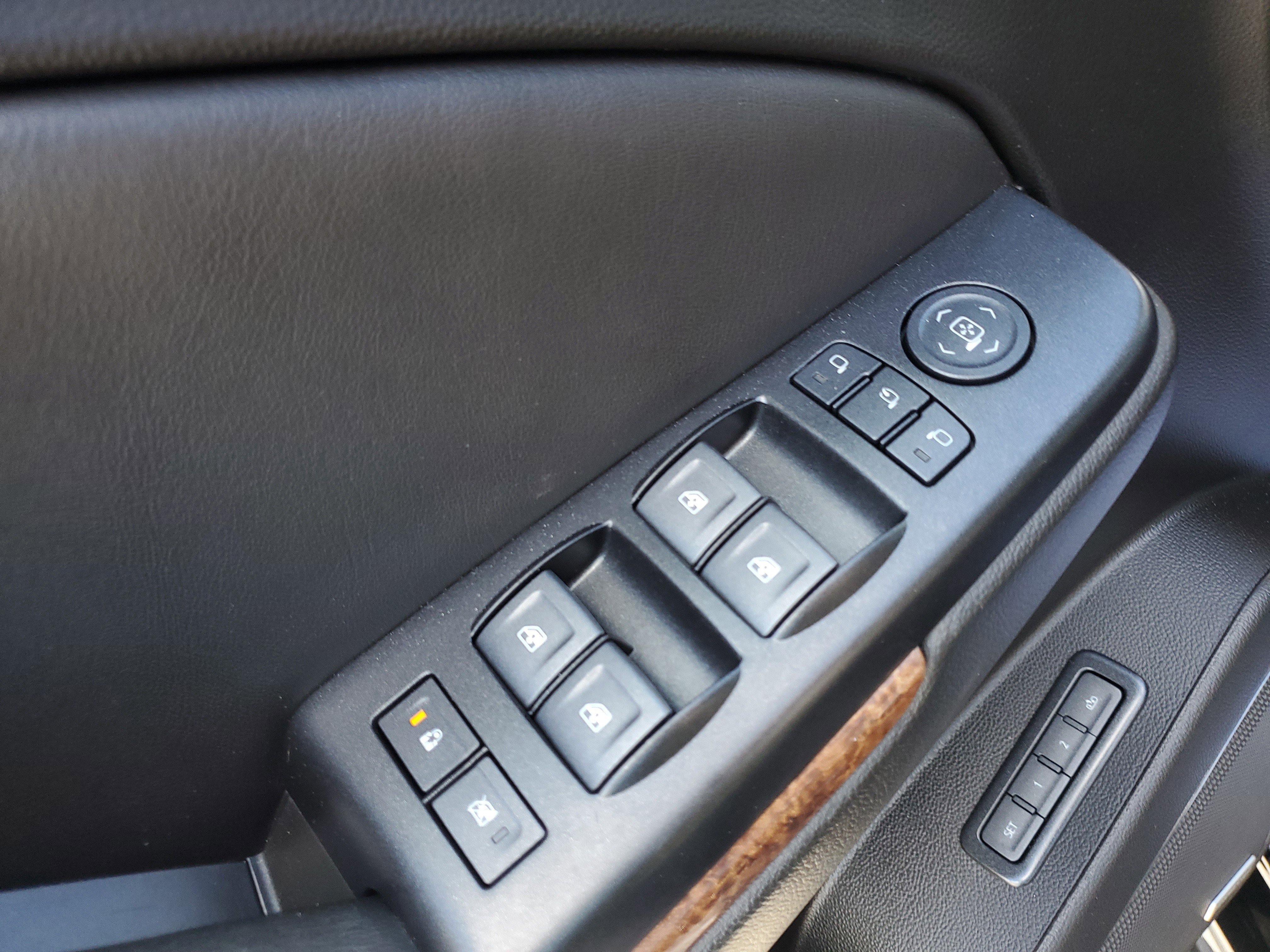 Used 2020 Chevrolet Suburban Premier w/ Max Trailering Package image 17