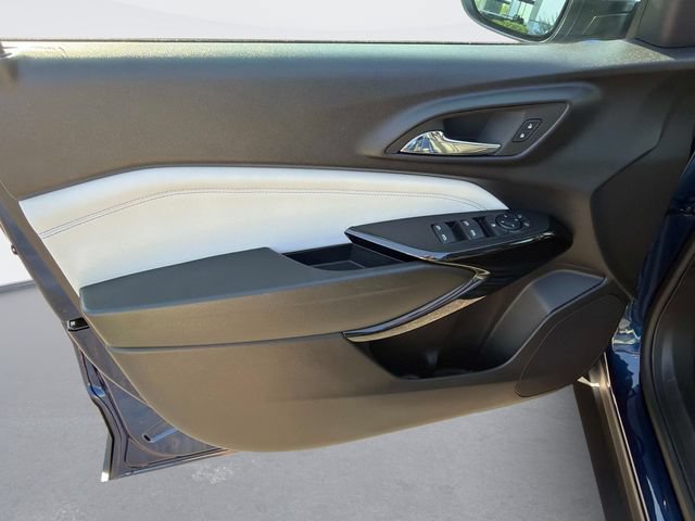 Used 2024 Chevrolet Trax LT w/ LT Convenience Package FWD image 18