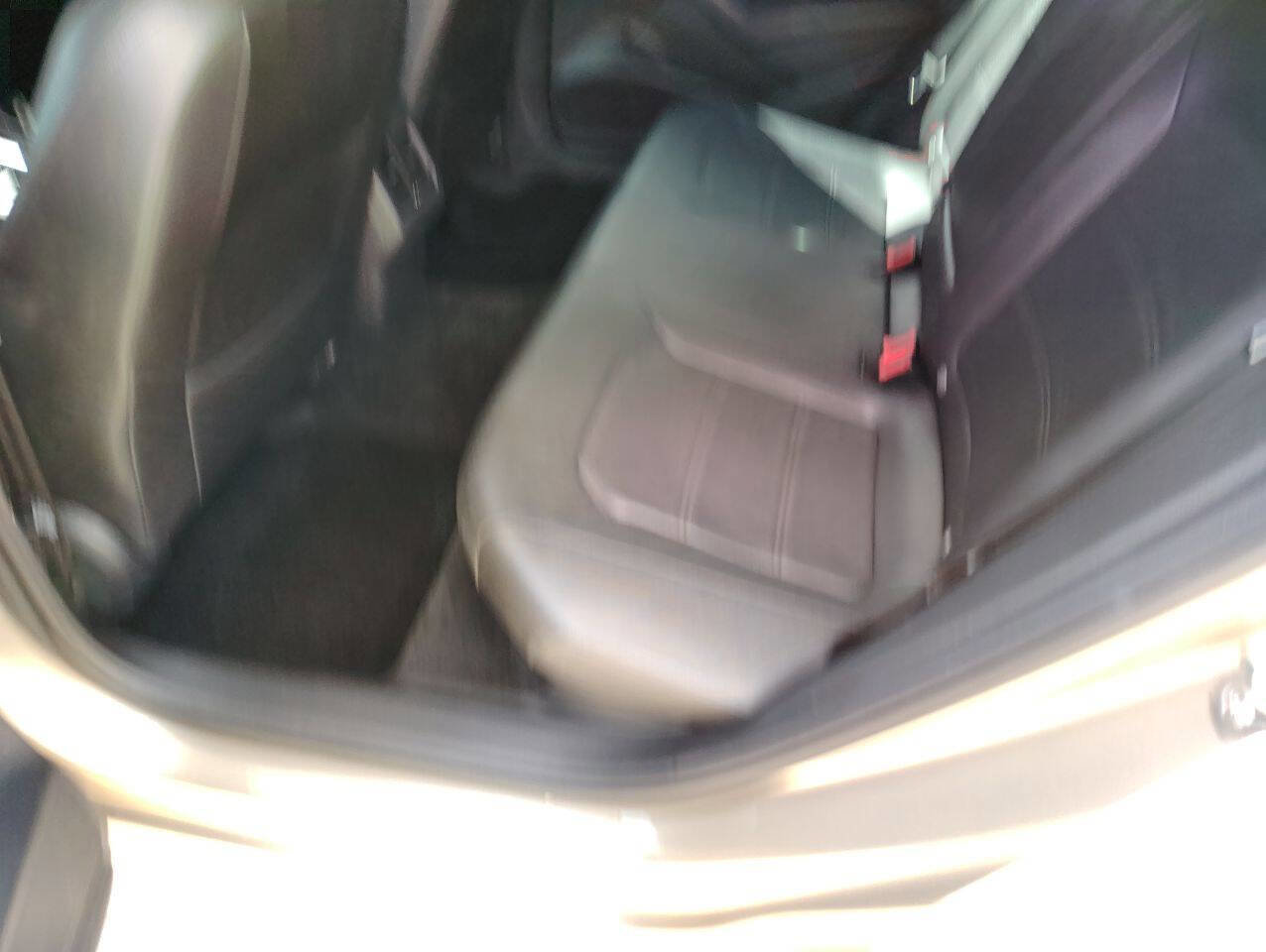 Used 2015 Volkswagen Passat TDI SE image 14