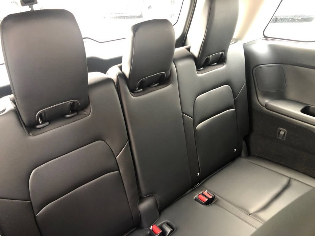 Used 2023 Nissan Pathfinder SL w/ Lighting Package (N92) FWD image 26