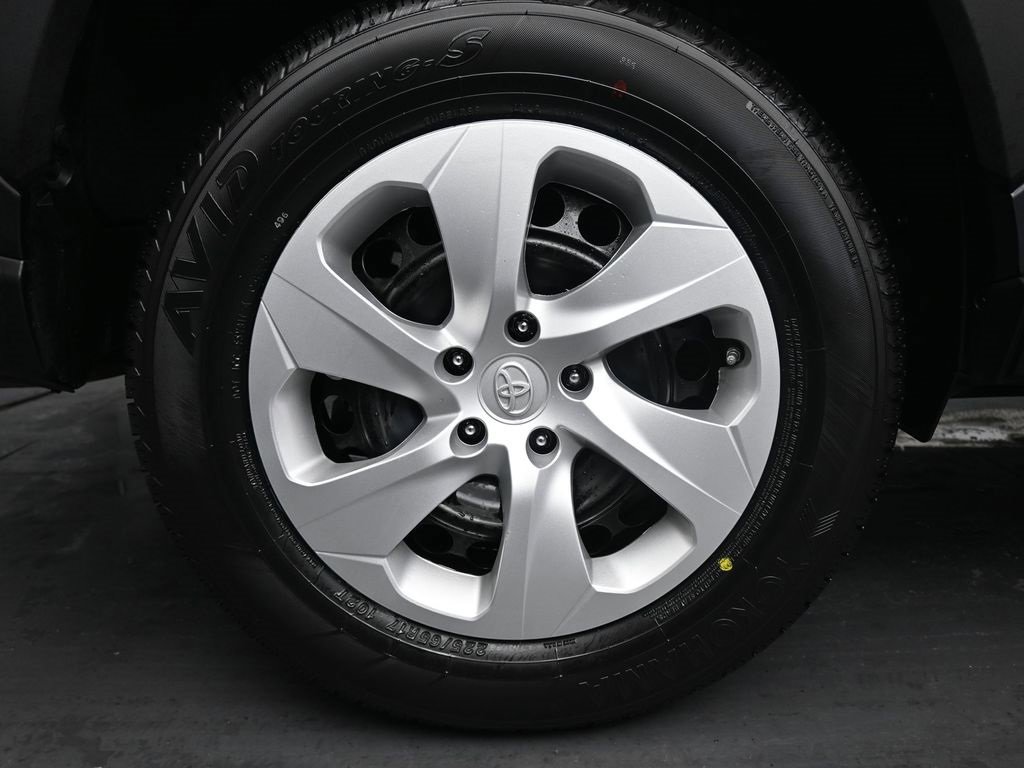 Used 2023 Toyota RAV4 LE image 10