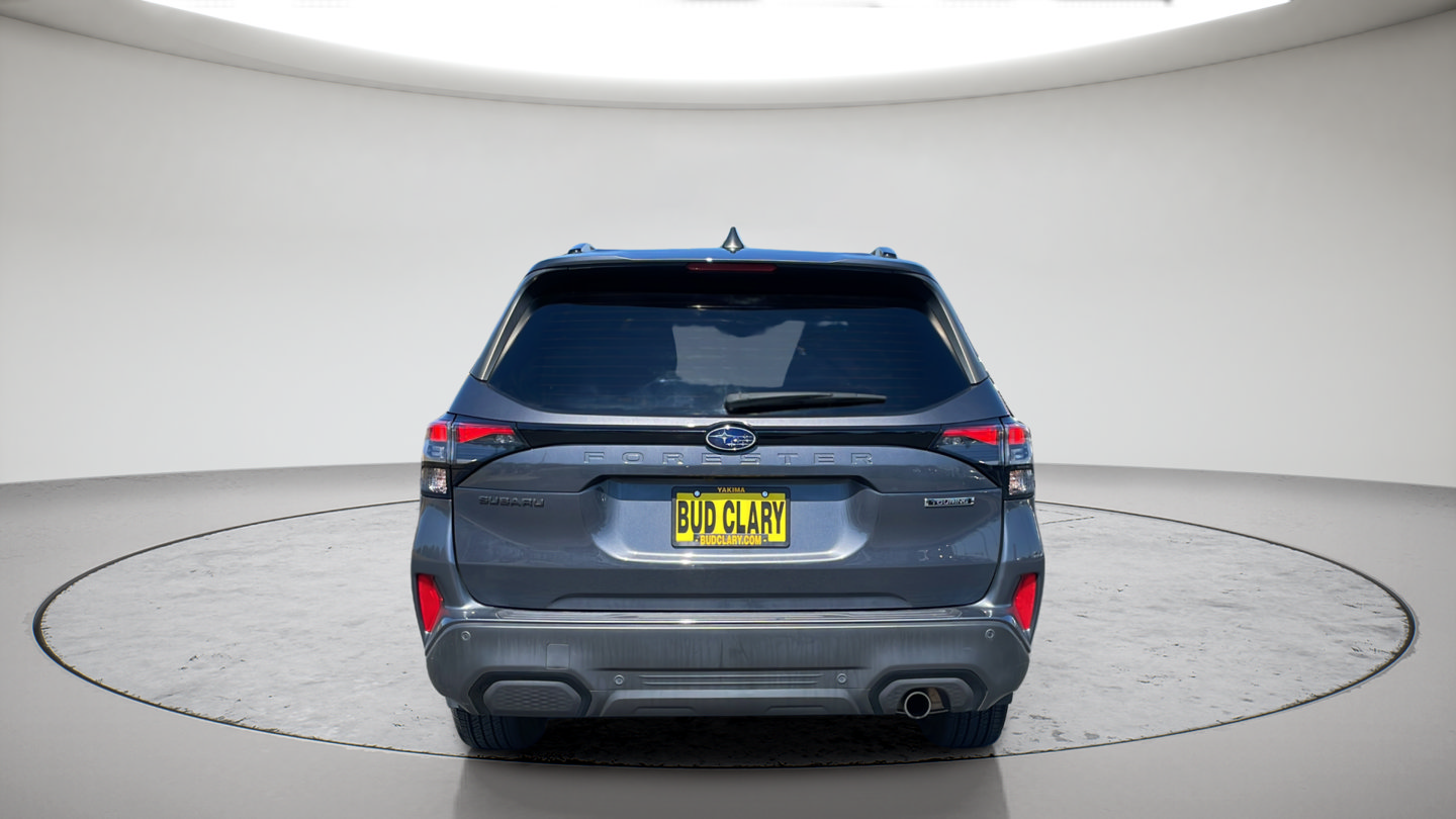Used 2025 Subaru Forester Touring AWD/4WD image 13