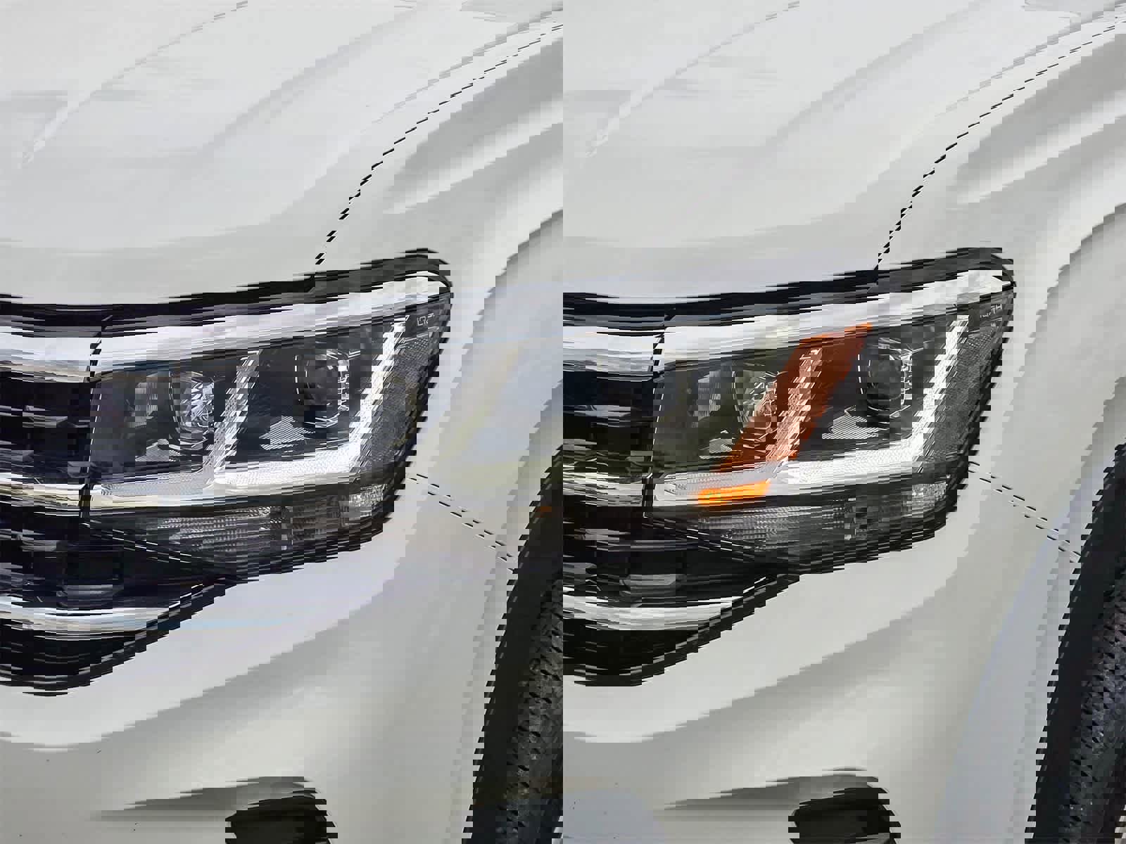 Used 2023 Volkswagen Atlas Cross Sport SE image 7