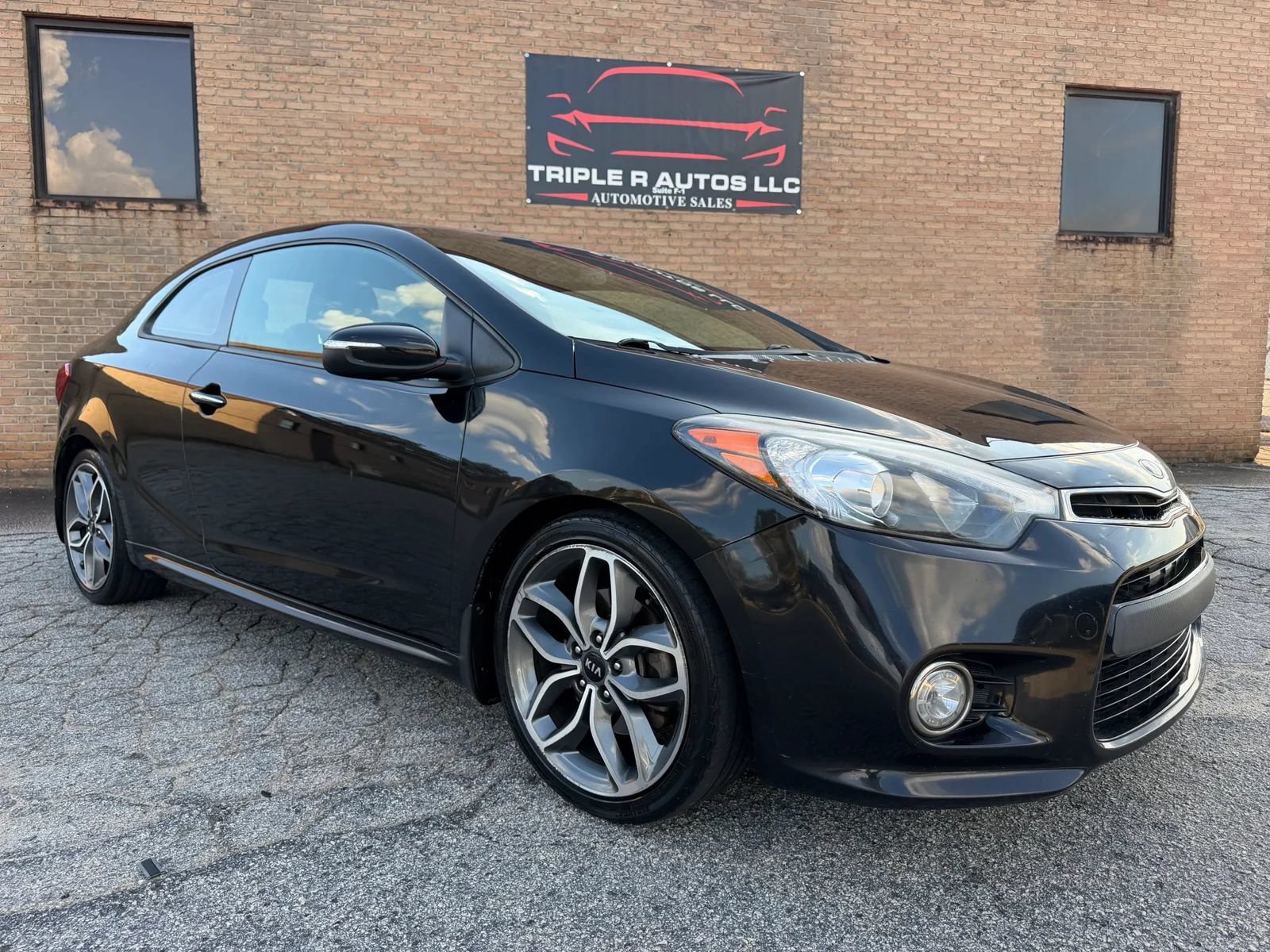 Used 2016 Kia Forte Koup SX w/ SX Premium Package FWD image 2