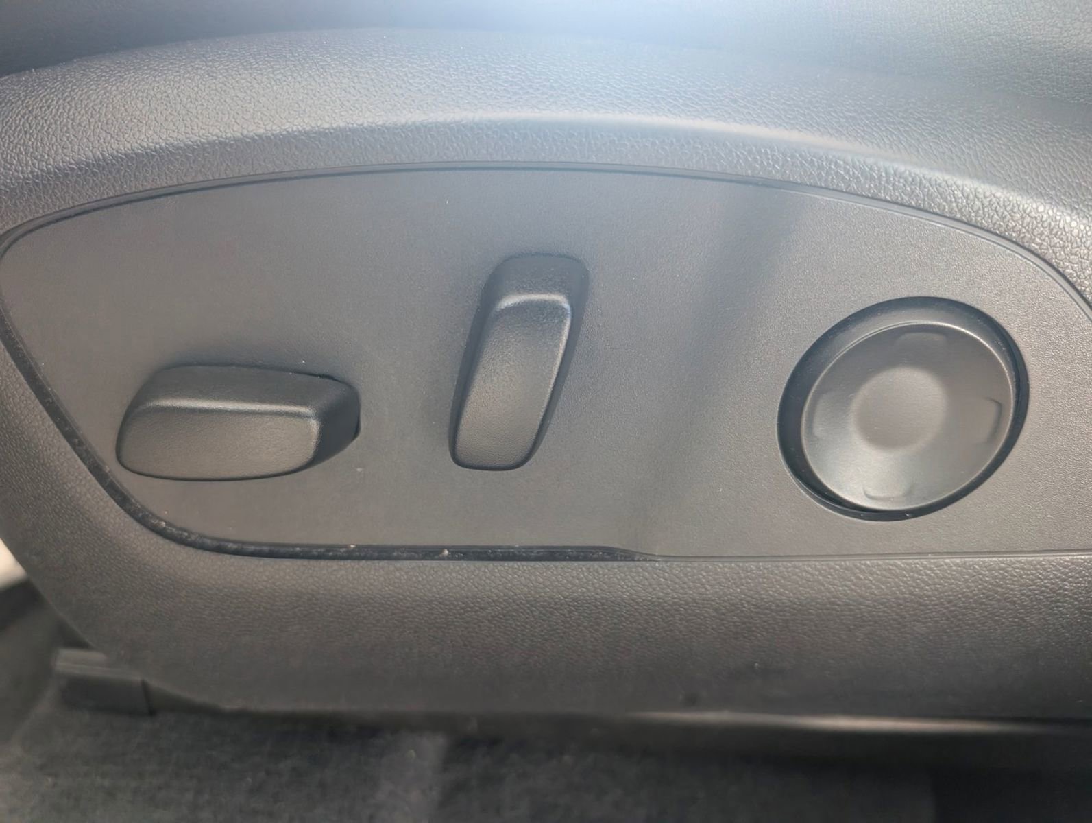 Certified 2025 Buick Enclave Preferred image 12