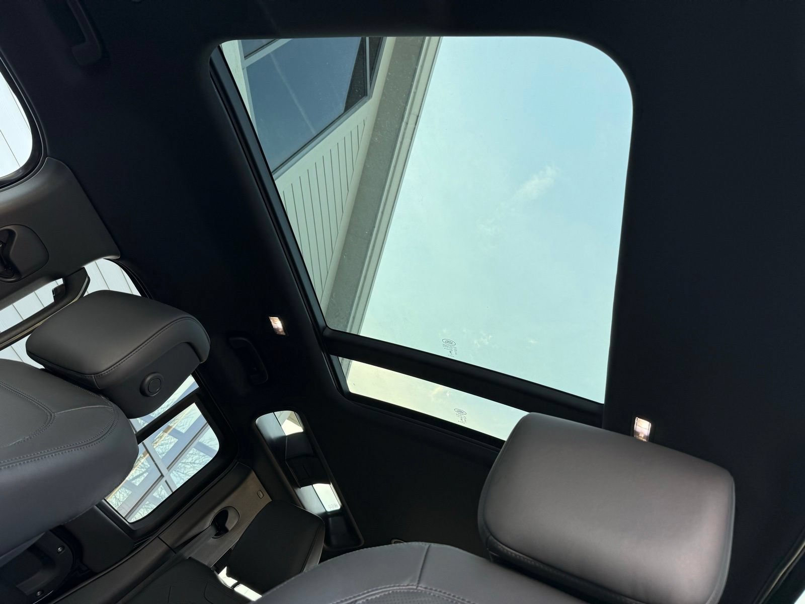 New 2026 Land Rover Defender 110 S AWD/4WD image 42