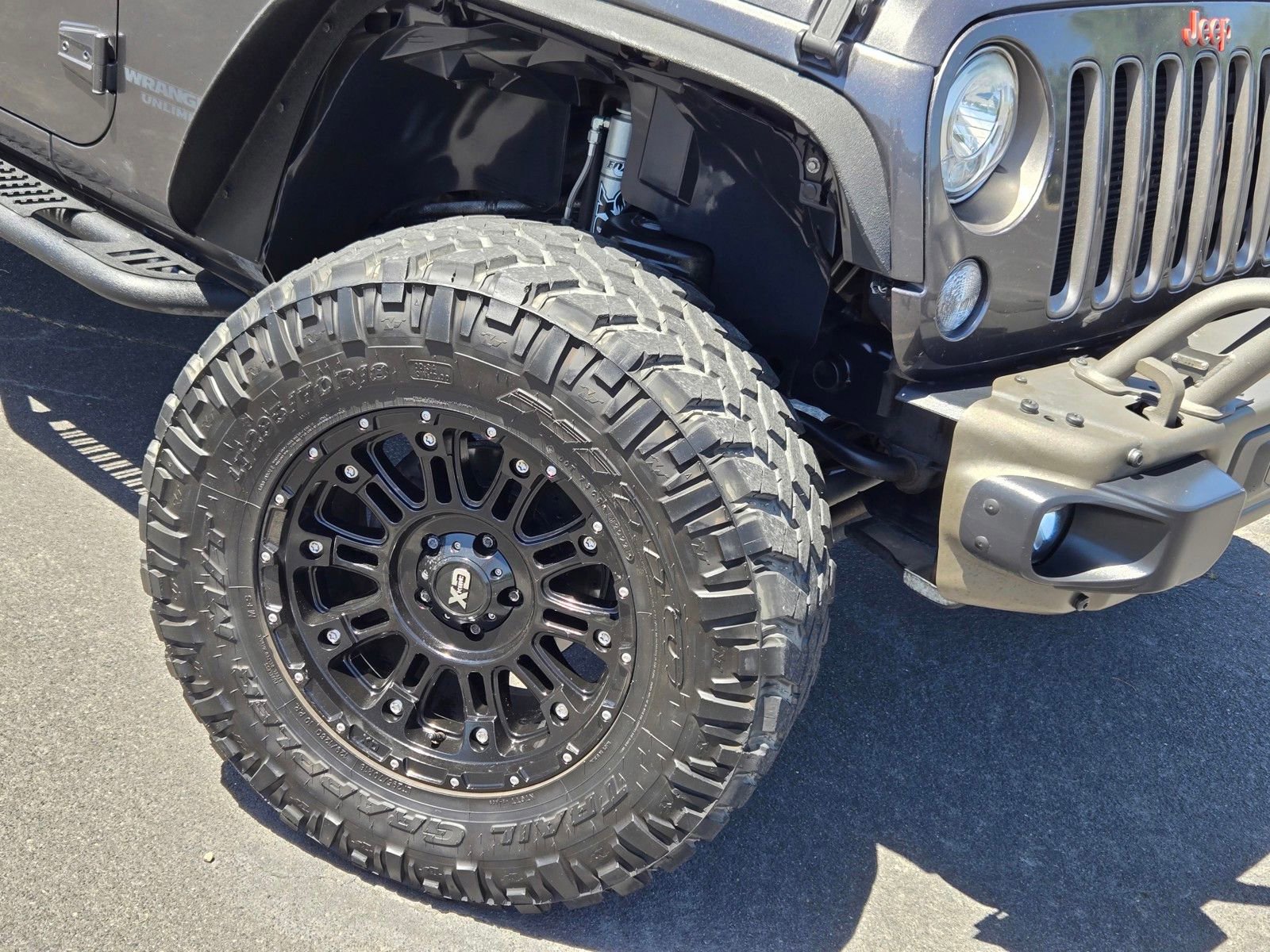 Used 2017 Jeep Wrangler Unlimited Sahara AWD/4WD image 9