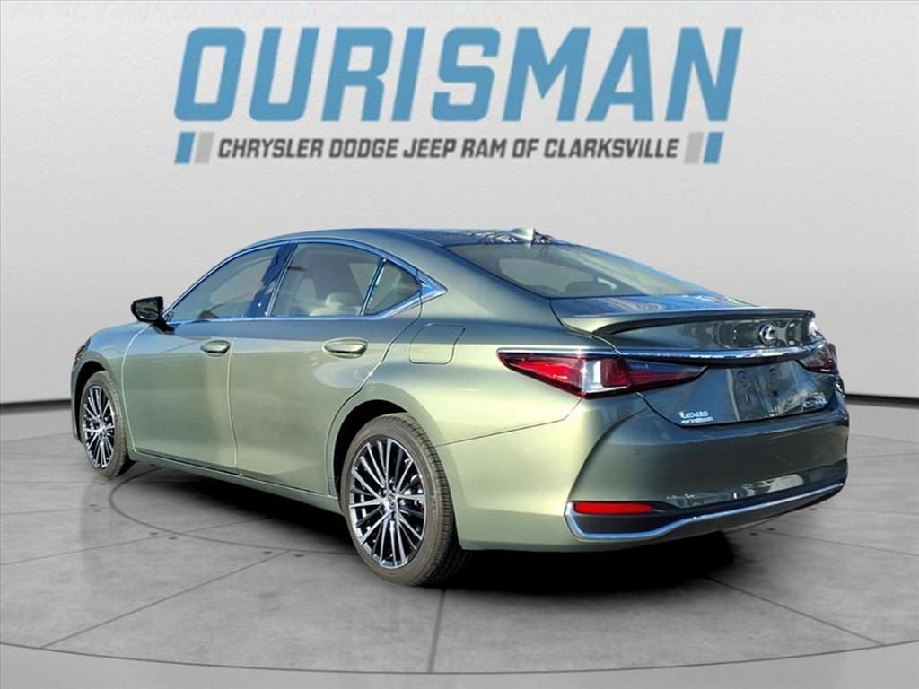 Used 2024 Lexus ES 300h w/ Premium Package image 4