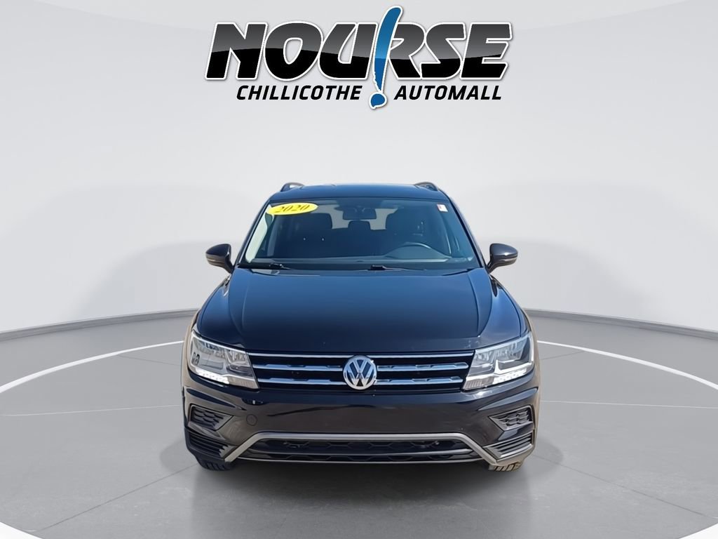 Used 2020 Volkswagen Tiguan SE w/ Panoramic Sunroof Package AWD/4WD image 3