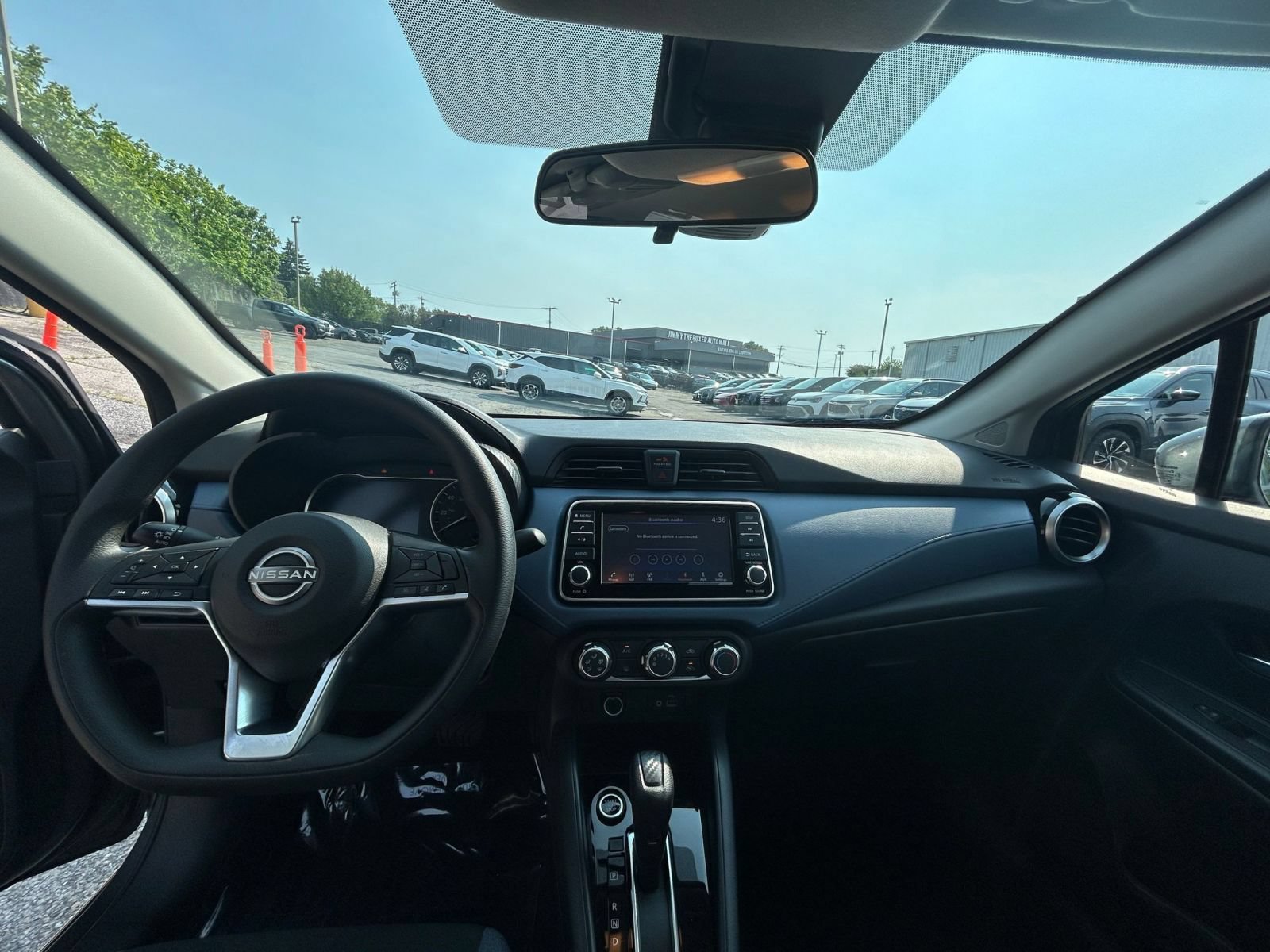 Used 2025 Nissan Versa SV FWD image 28