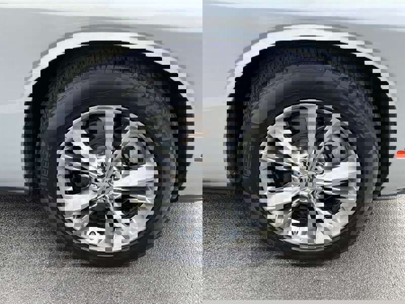 Used 2023 Dodge Challenger SXT w/ Cold Weather Group image 9