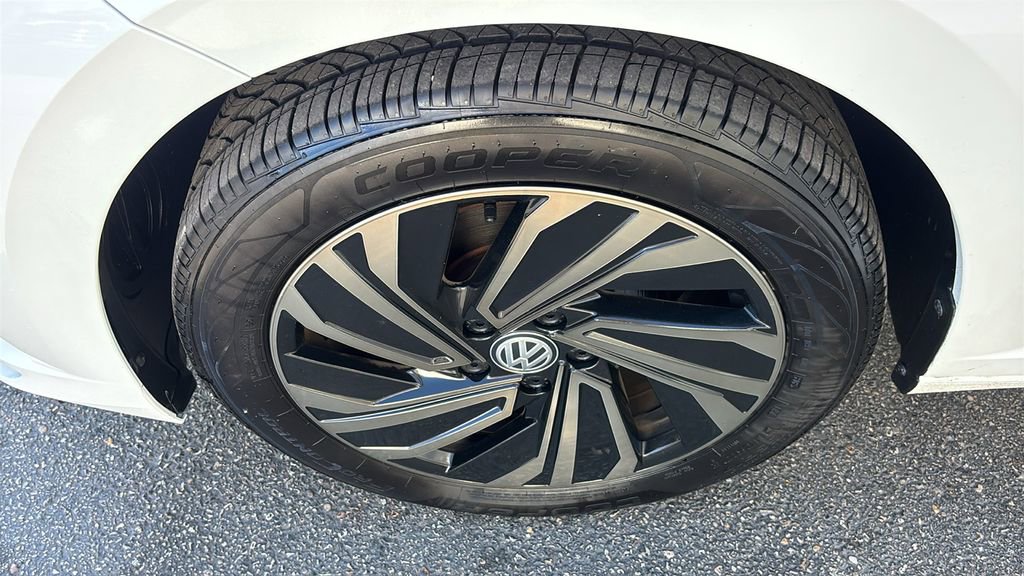 Used 2019 Volkswagen Jetta SEL Premium FWD image 33