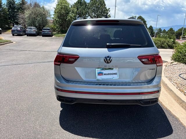 Used 2024 Volkswagen Tiguan SE R-Line AWD/4WD image 5