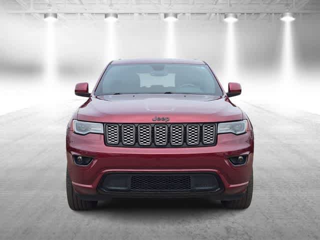 Certified 2022 Jeep Grand Cherokee Laredo X AWD/4WD image 3