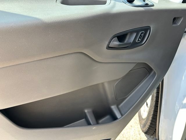 Used 2023 Ford E-Transit Medium Roof RWD image 17
