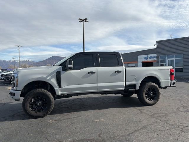 Used 2024 Ford F350 Platinum w/ Tremor Off-Road Package image 10