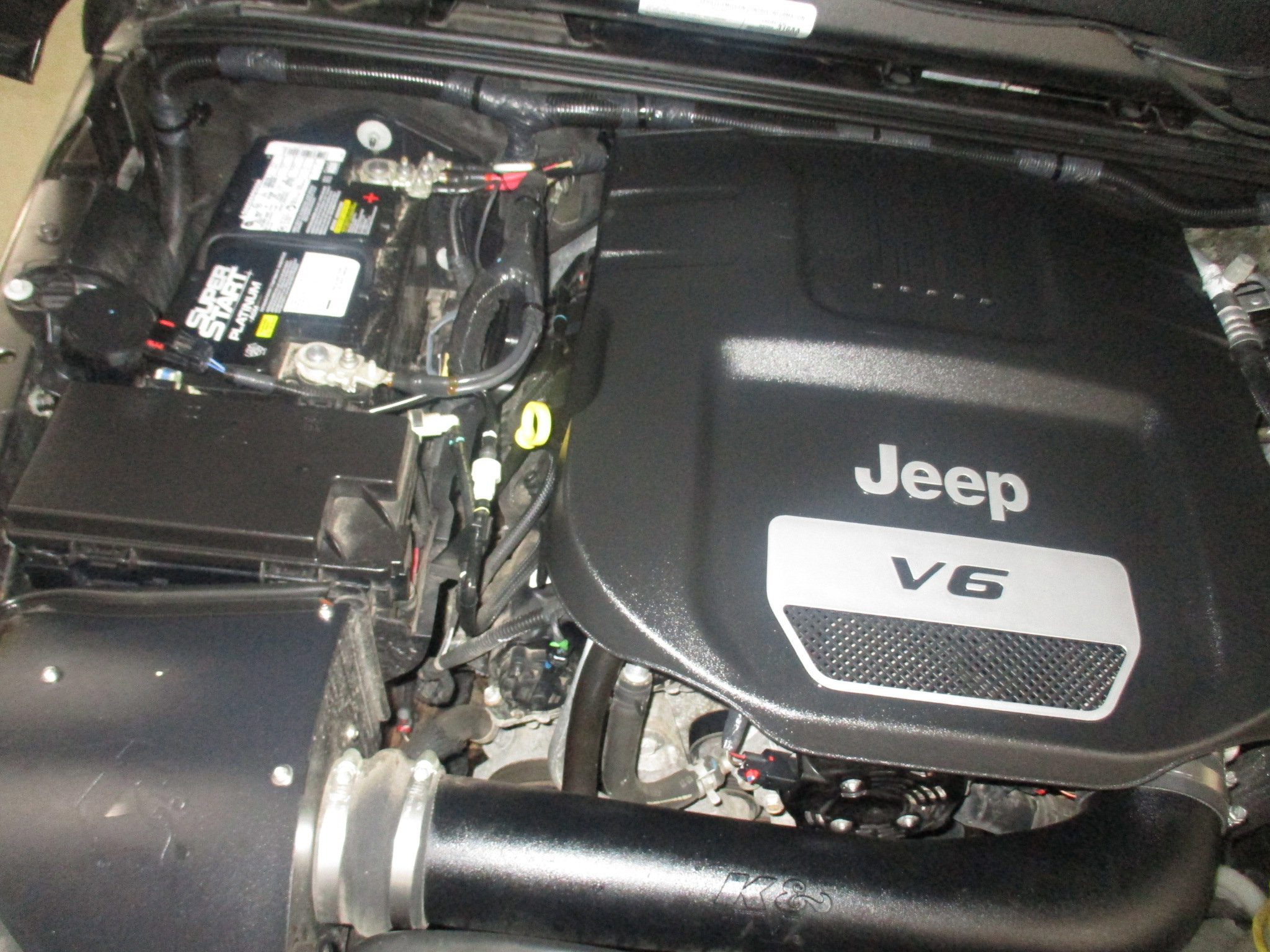Used 2018 Jeep Wrangler Unlimited Sahara w/ Dual Top Group AWD/4WD image 37